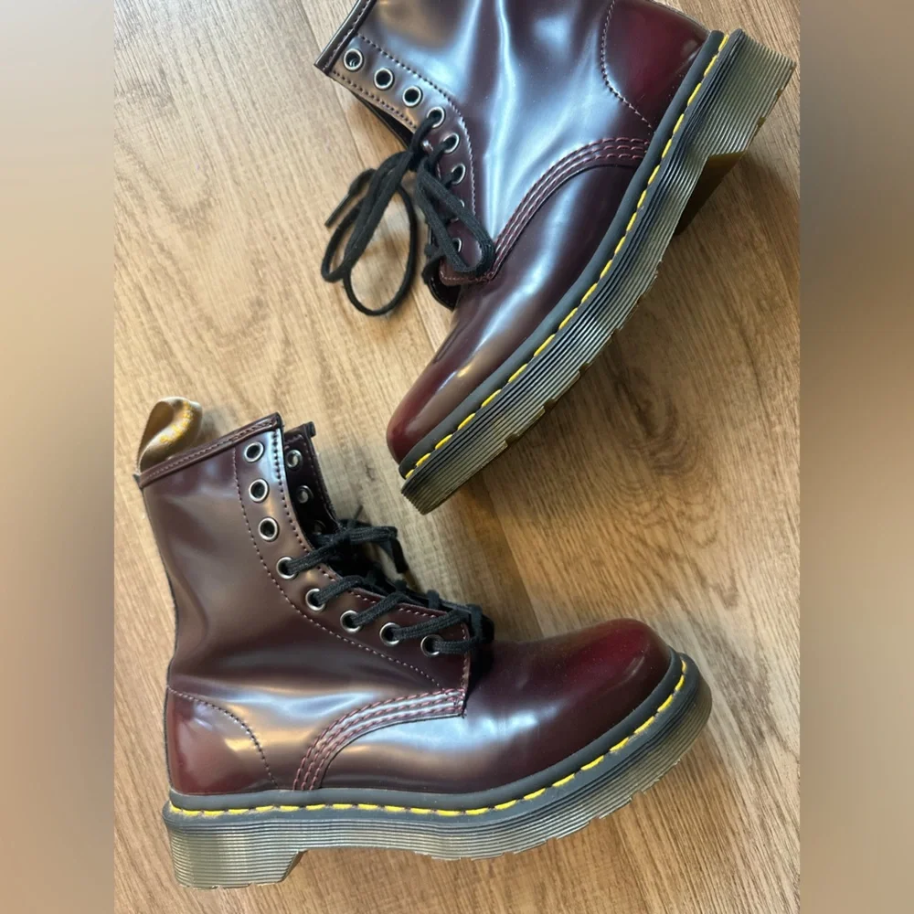 NEW Doc Martens Vegan 1460 Burgundy Cherry Red Oxford Rub Off Lace Up Boots W 5 - Picture 4 of 7